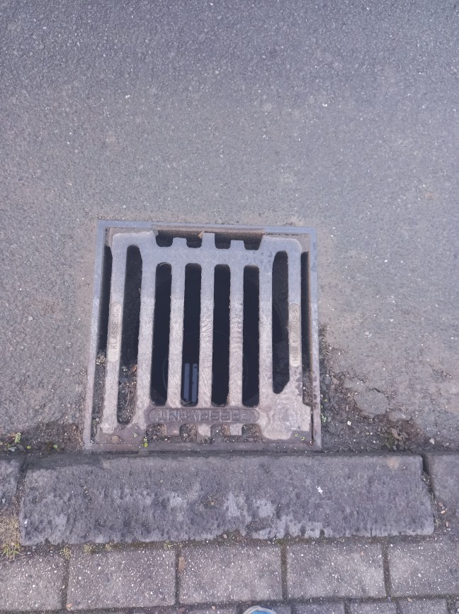 OHNE KANAL LÄUFT NICHTS. Den unterirdischen Abwasserkanal sieht man nicht - aber wenn er nicht funktioniert, merkt man es sofort.